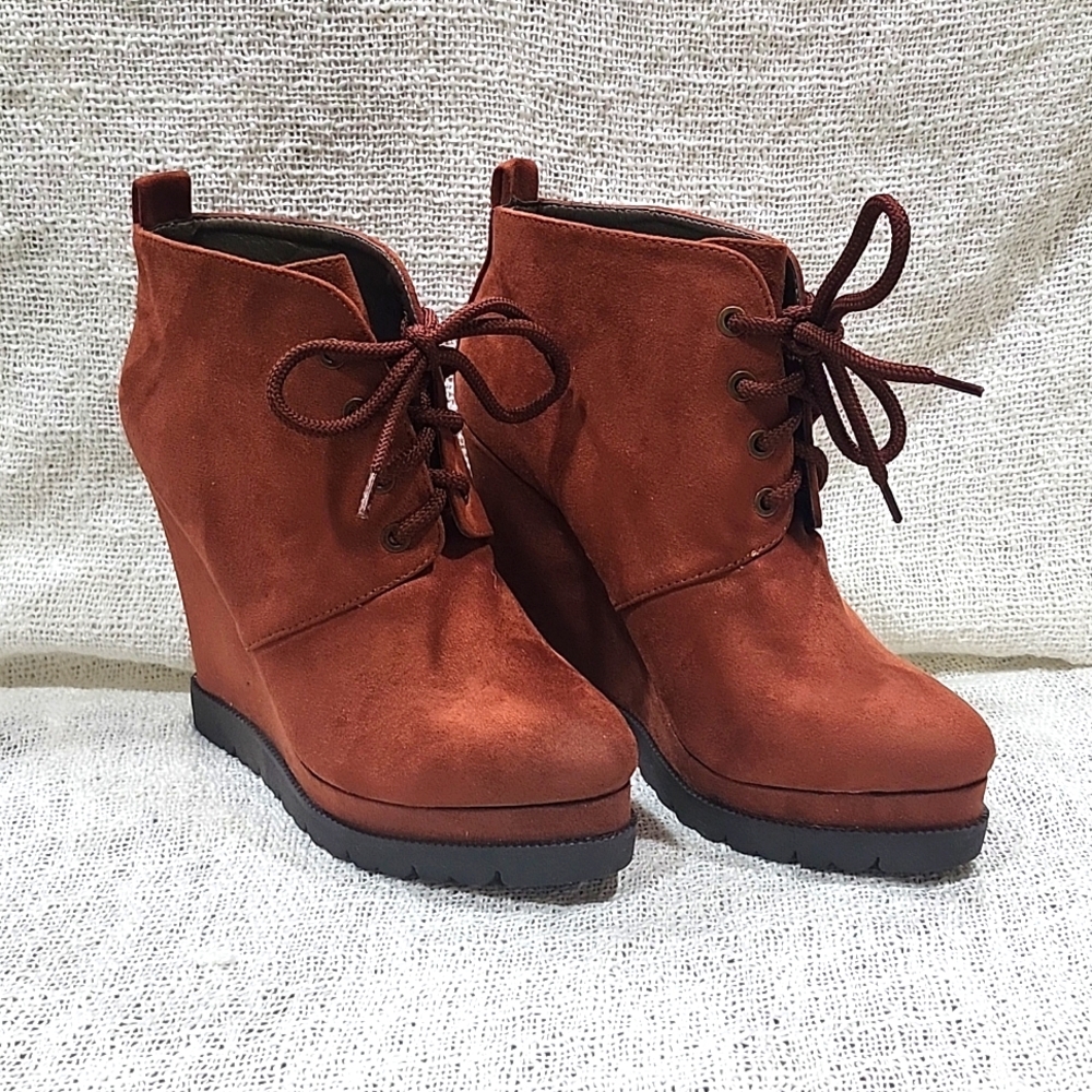 Michael Antonio Heel Platform Laceup Ankle Boots